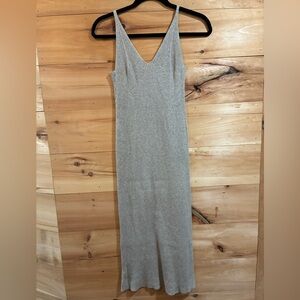 Elegant Sleeveless Ribbed Knit Dress